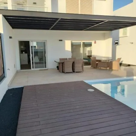 Frente Al Mar En Con Piscina Y Aparcamiento - Es-175-43 빌라