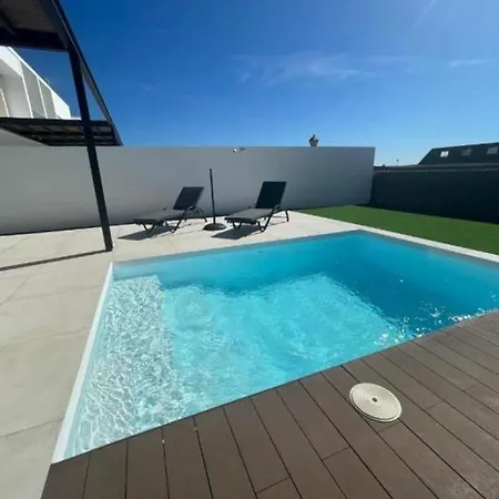 Frente Al Mar En Con Piscina Y Aparcamiento - Es-175-43 Villa